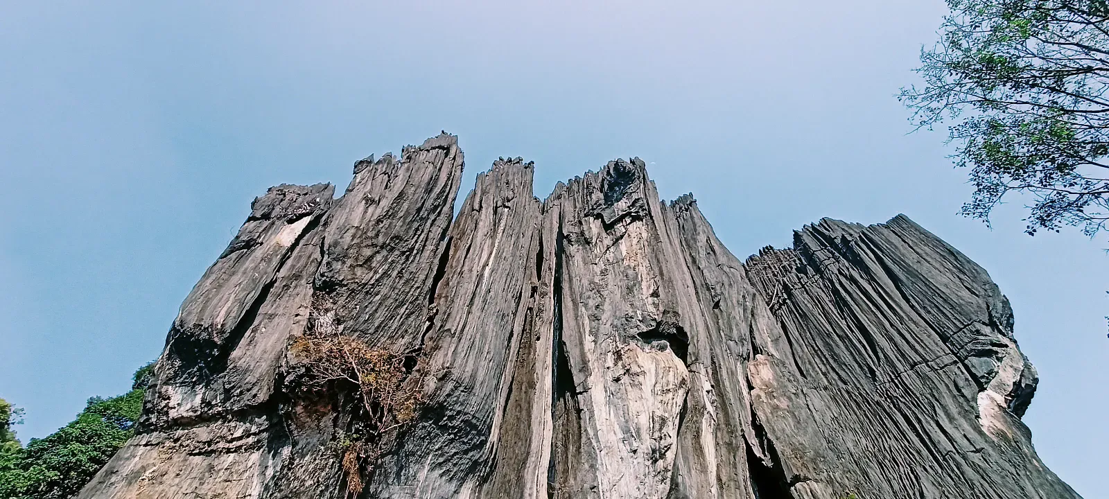 Yana rocks